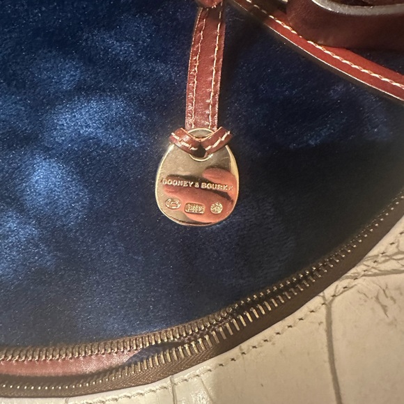 Dooney & Bourke Nile Collection White Croc Large Hobo handbag - Picture 7 of 10